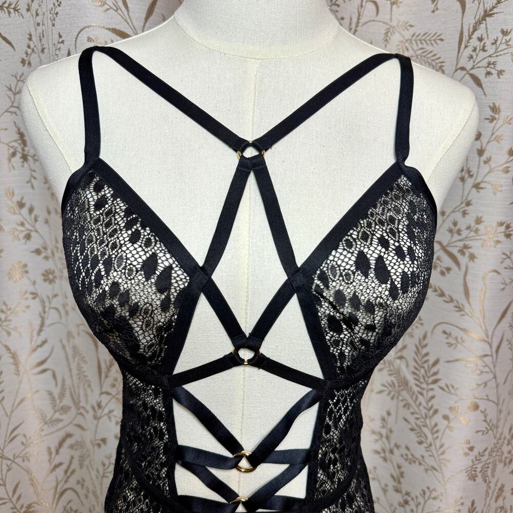 Victoria's Secret Women Black Lace Strappy Cage Teddy Large Vampy Glam Boudoir - Picture 2 of 12